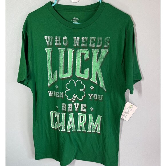 NWT Mens St. Patrick's Day Lucky Charm Graphic Tee Medium Green Short Sleeve - Picture 1 of 9